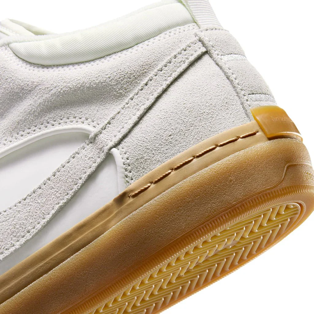 Nike SB React Leo (Sail/Sail-Sail-Gum Light Brown) - Image 7